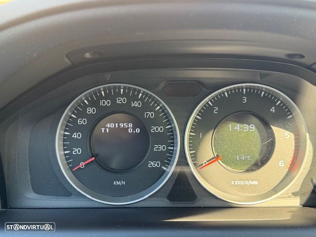 Volvo XC 60 2.0 D3 Drive - 9