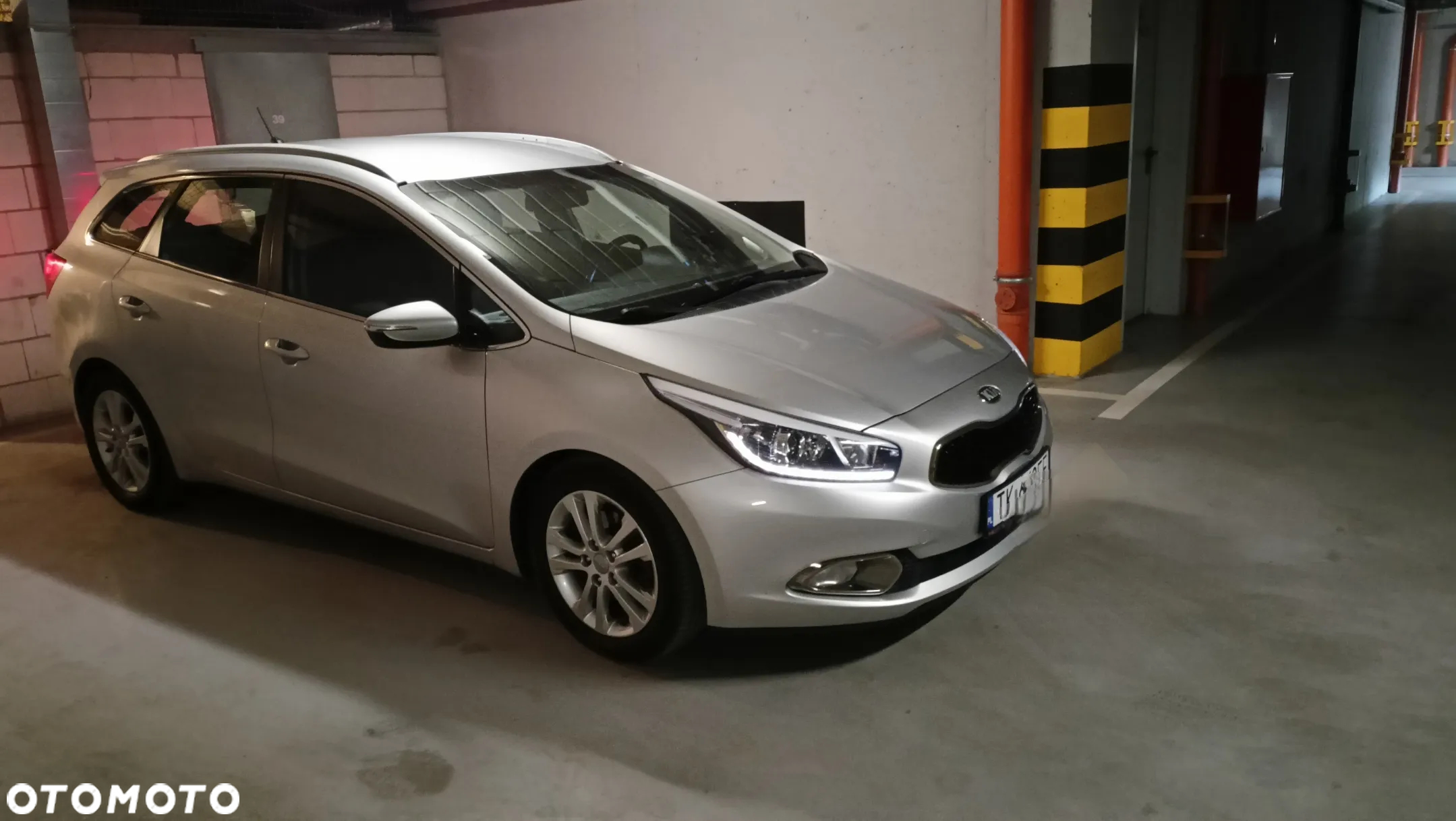 Kia Ceed 1.6 GDI DCT Platinum Edition - 37