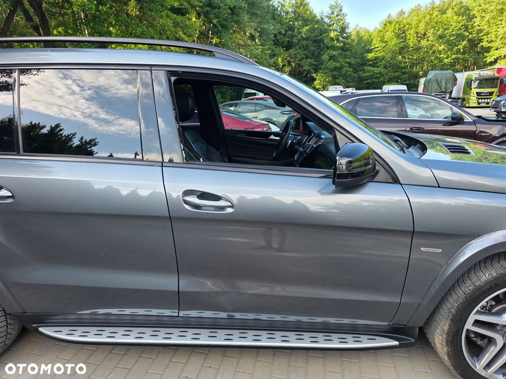 Mercedes-Benz GLS - 4