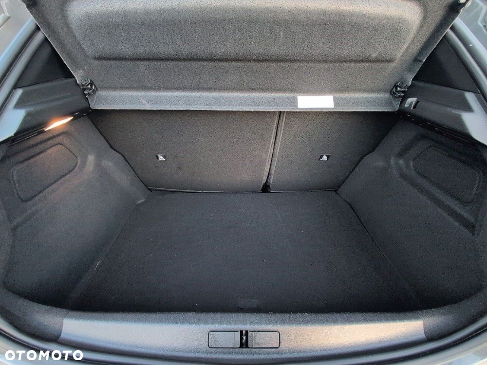 Peugeot 208 1.2 mHEV GT - 6