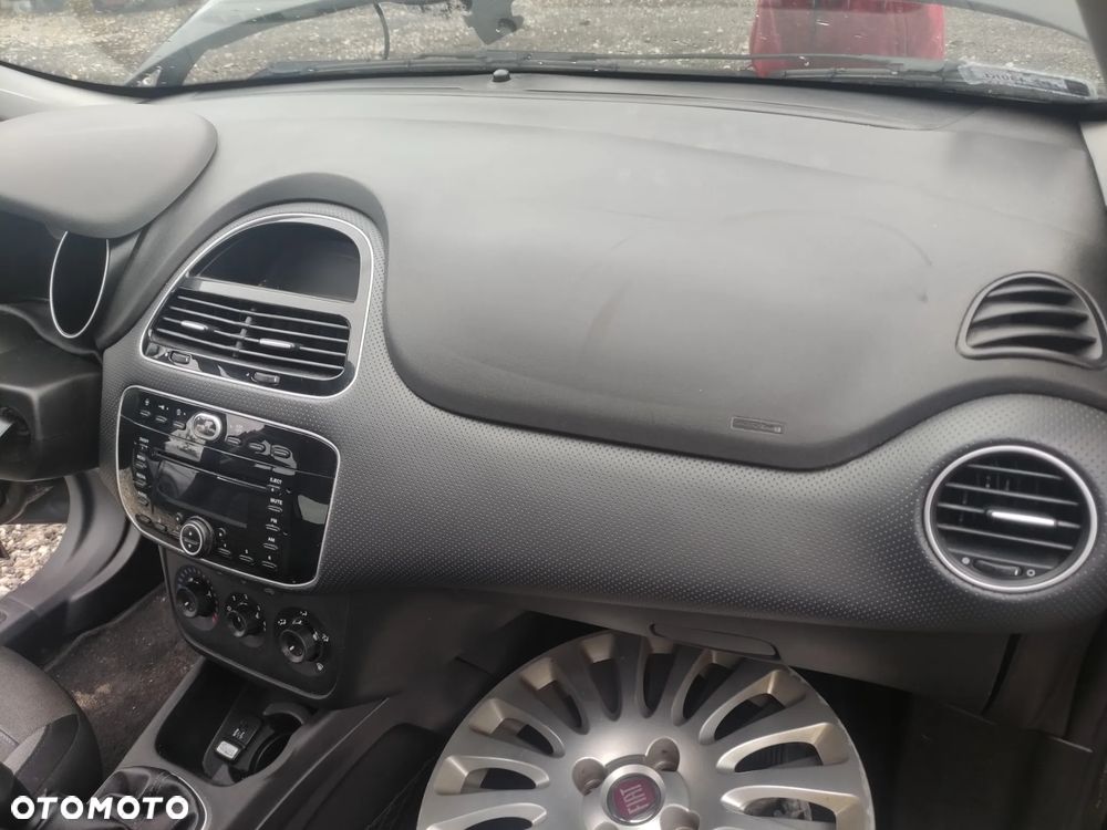 Fiat Punto Evo deska rozdzielcza airbag napinacze