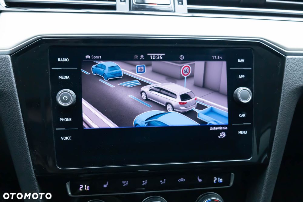 Volkswagen Passat Variant 2.0 TSI Business DSG - 22