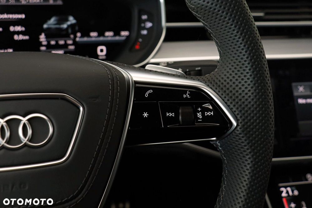 Audi S8 - 31