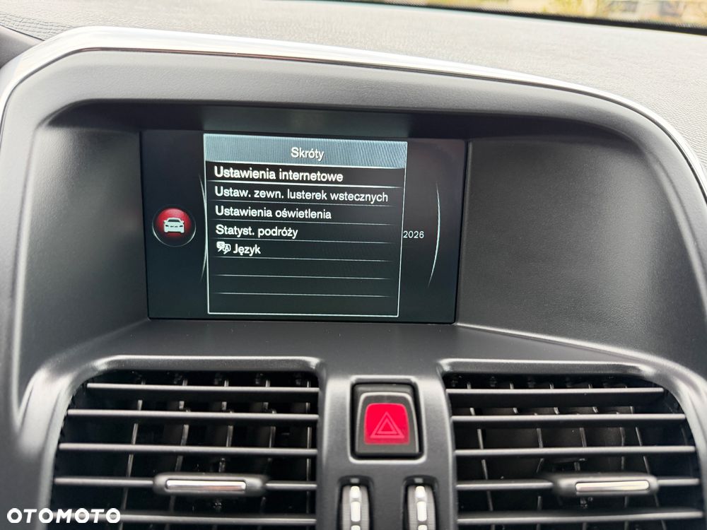 Volvo XC 60 D3 SCR Momentum - 30