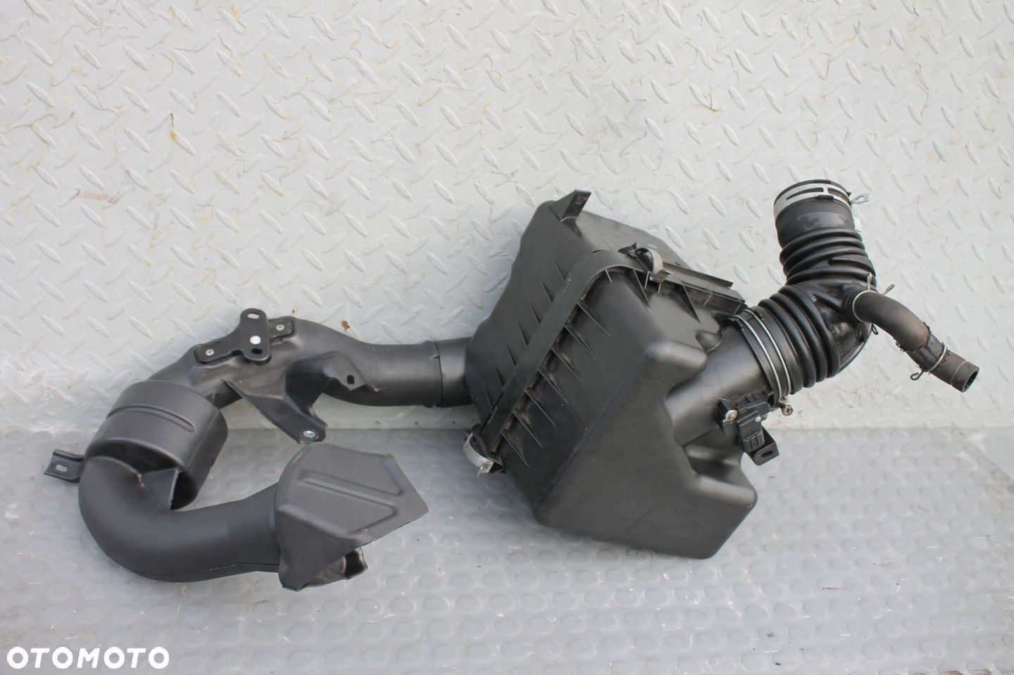 OBUDOWA FILTRA DOLOT REZONATOR POWIETRZA TOYOTA RAV4 IV 2.0 2.2 D4D 12-15 - 1