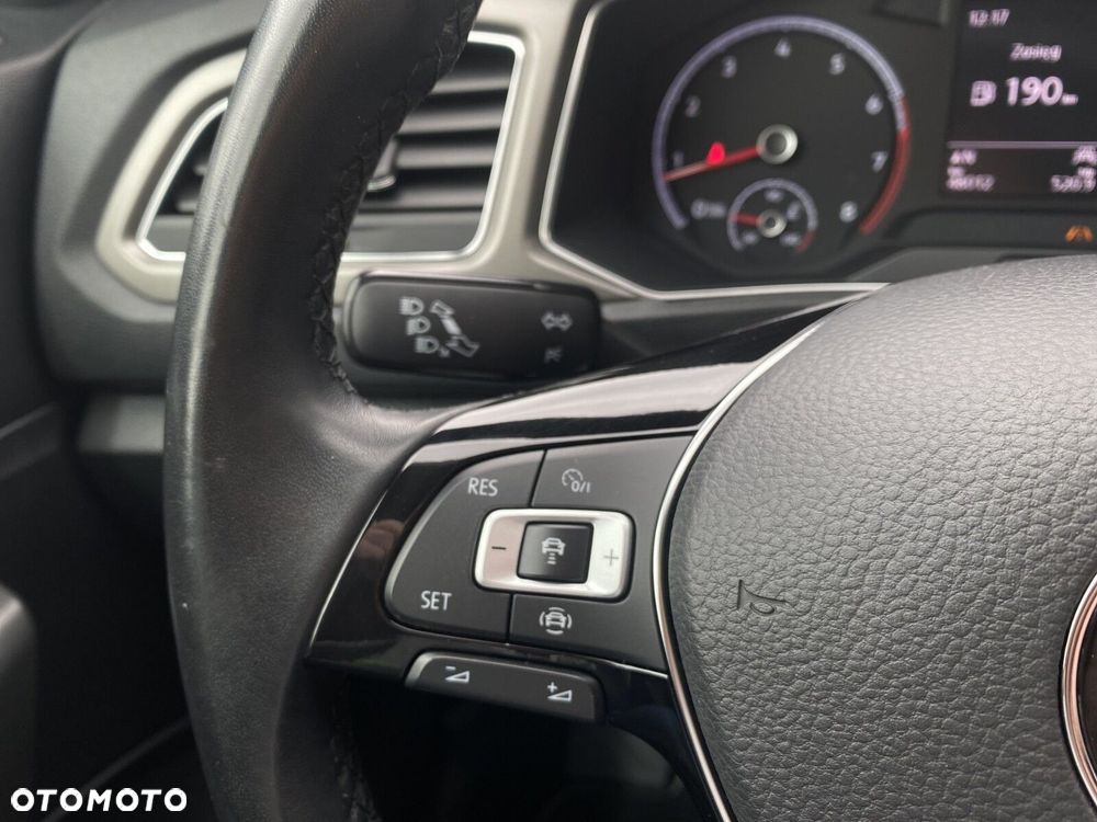 Volkswagen T-Roc - 14