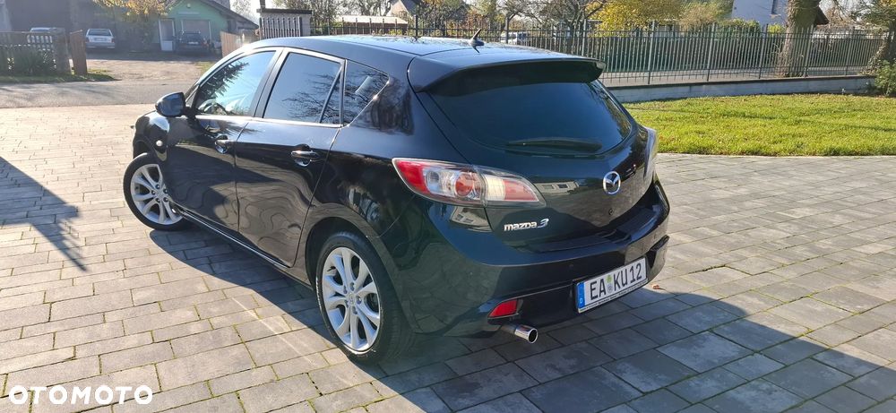 Mazda 3 1.6 Active + - 8