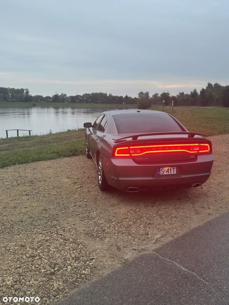 Dodge Charger 5.7 V8 RT - 6
