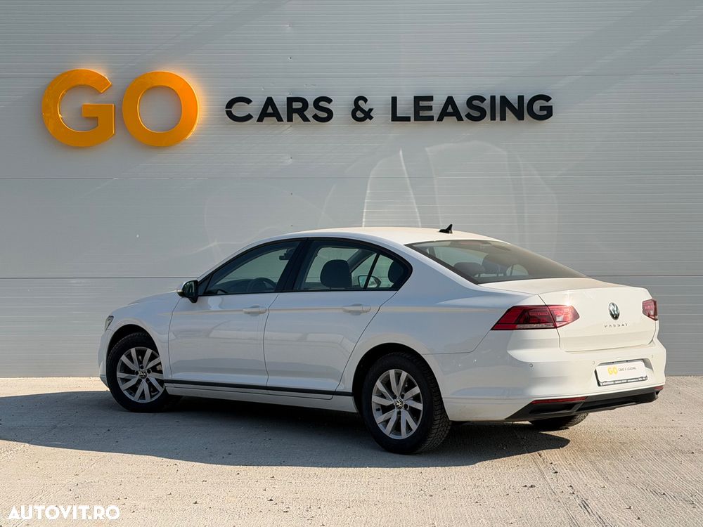Volkswagen Passat 2.0 TDI DSG Trendline - 6