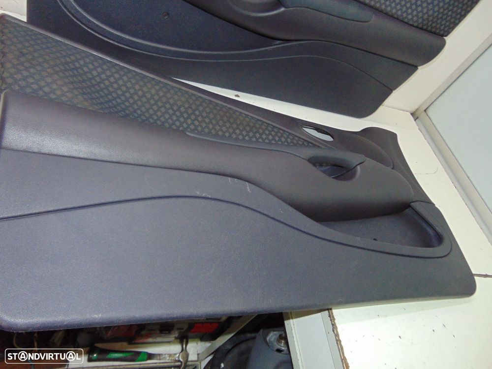 Ford Puma quartelas das portas - 3