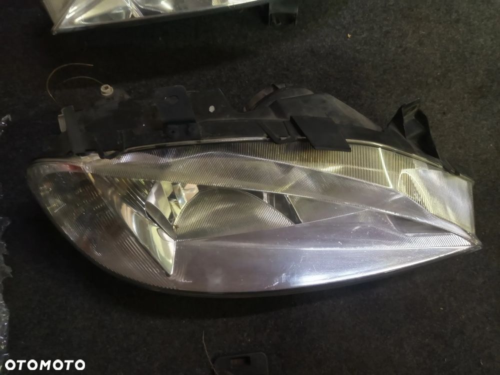 REFLEKTOR PRAWY LUB LEWY RENAULT MEGANE II 2  02-06 - 3