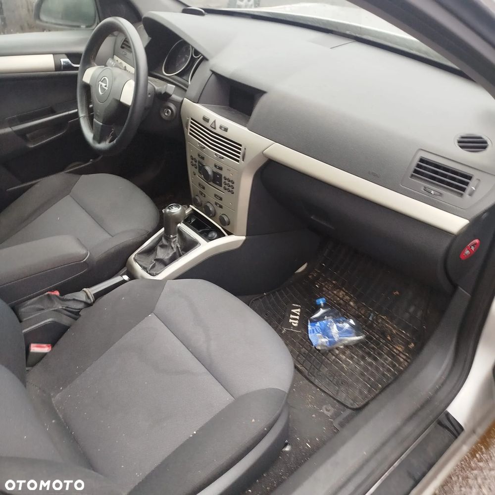 Opel Astra H na części . - 4