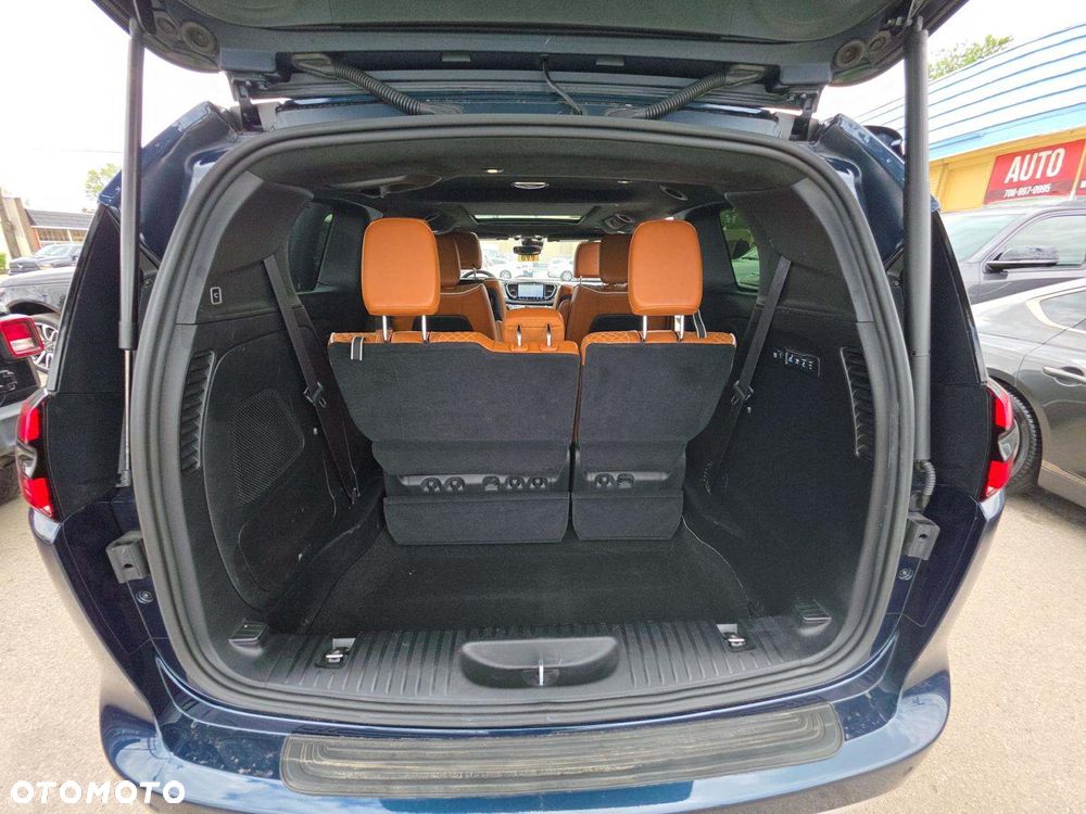 Chrysler Pacifica - 5