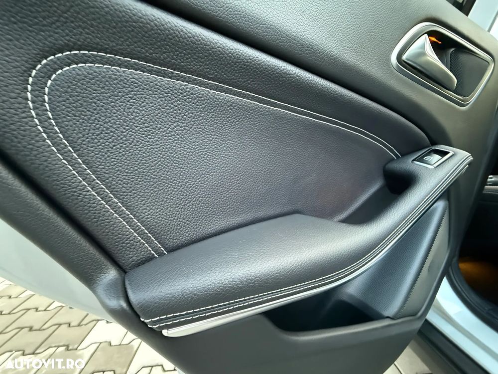 Mercedes-Benz GLA 200 AMG Line - 30