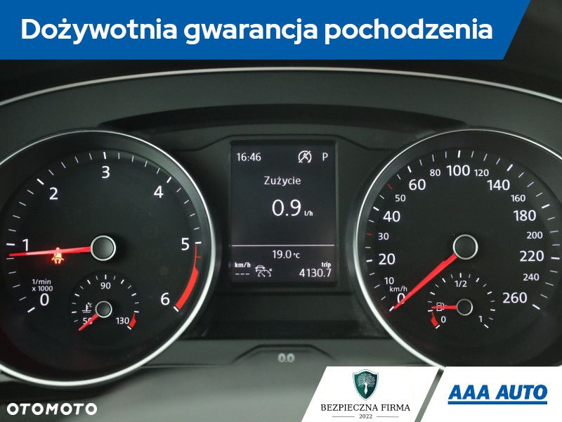 Volkswagen Passat - 9