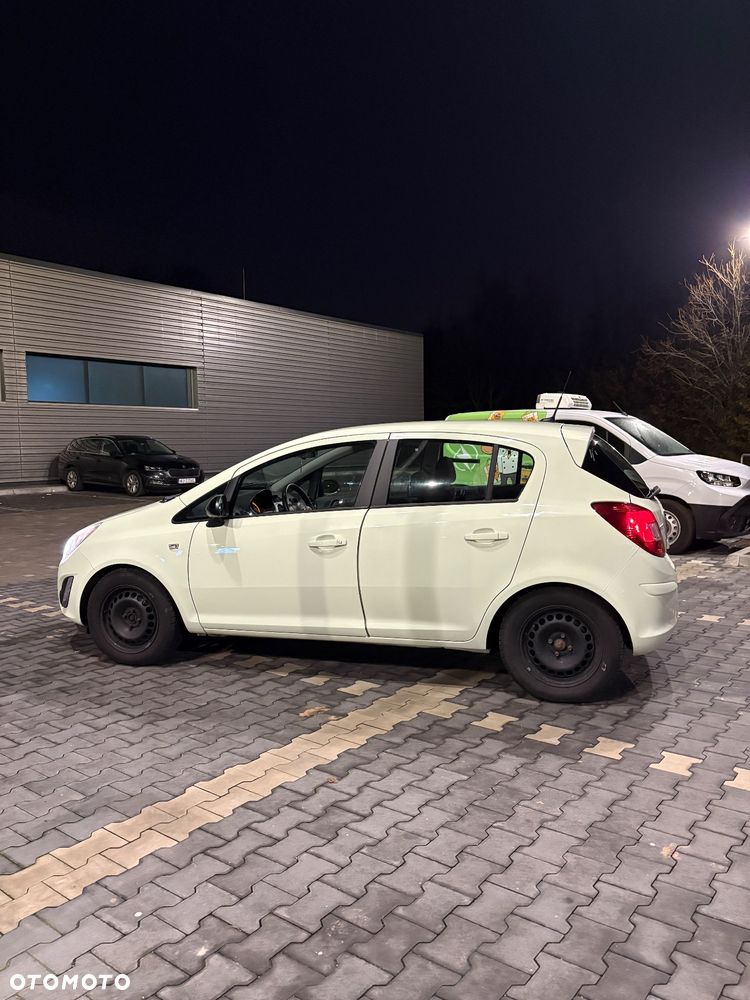 Opel Corsa 1.2 16V Enjoy - 10