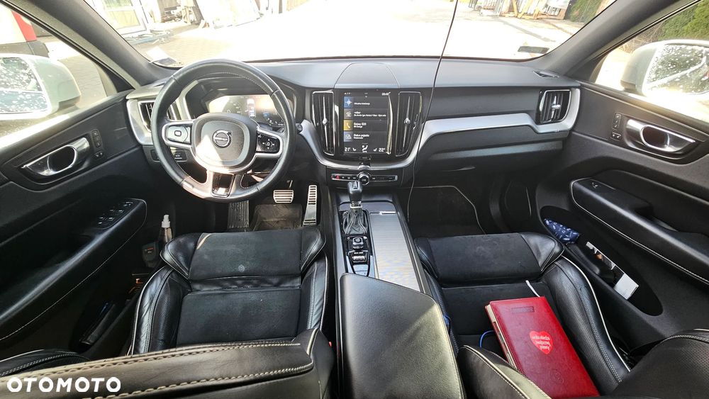 Volvo XC 60 D5 AWD R-Design - 12