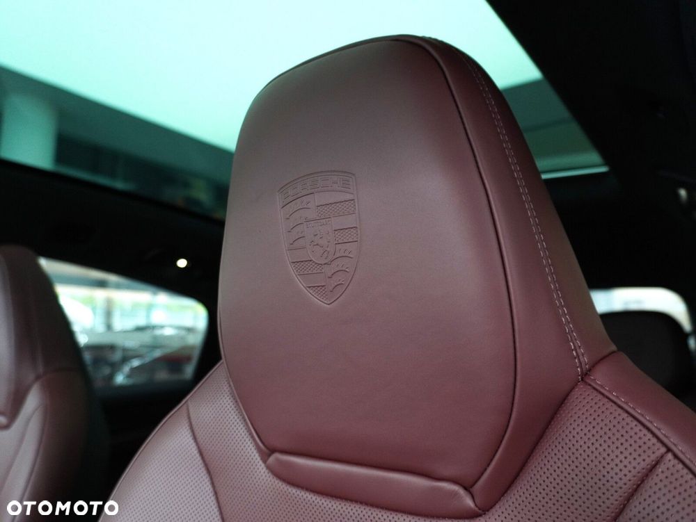 Porsche Cayenne E-Hybrid PHEV Black Edition - 26