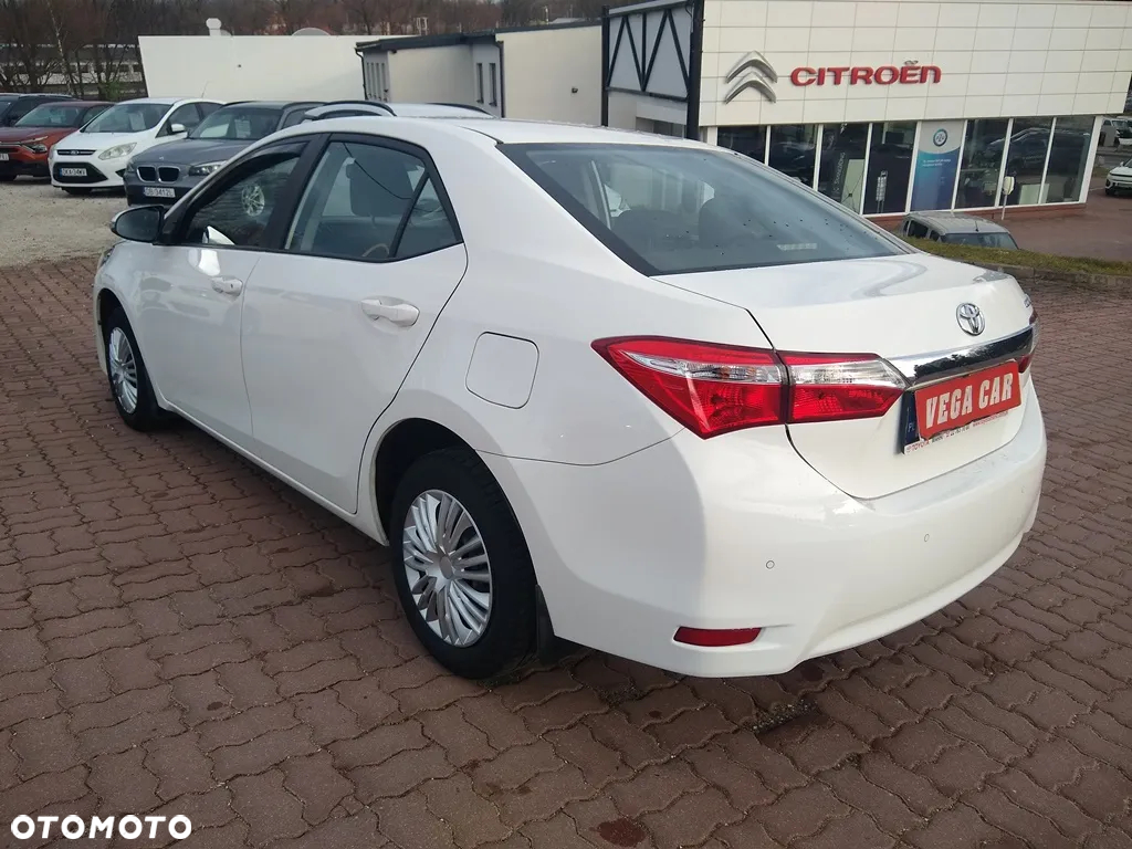 Toyota Corolla - 15