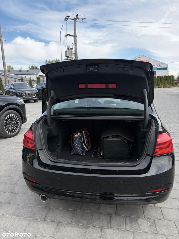 BMW Seria 3 318i GPF Luxury Line - 18