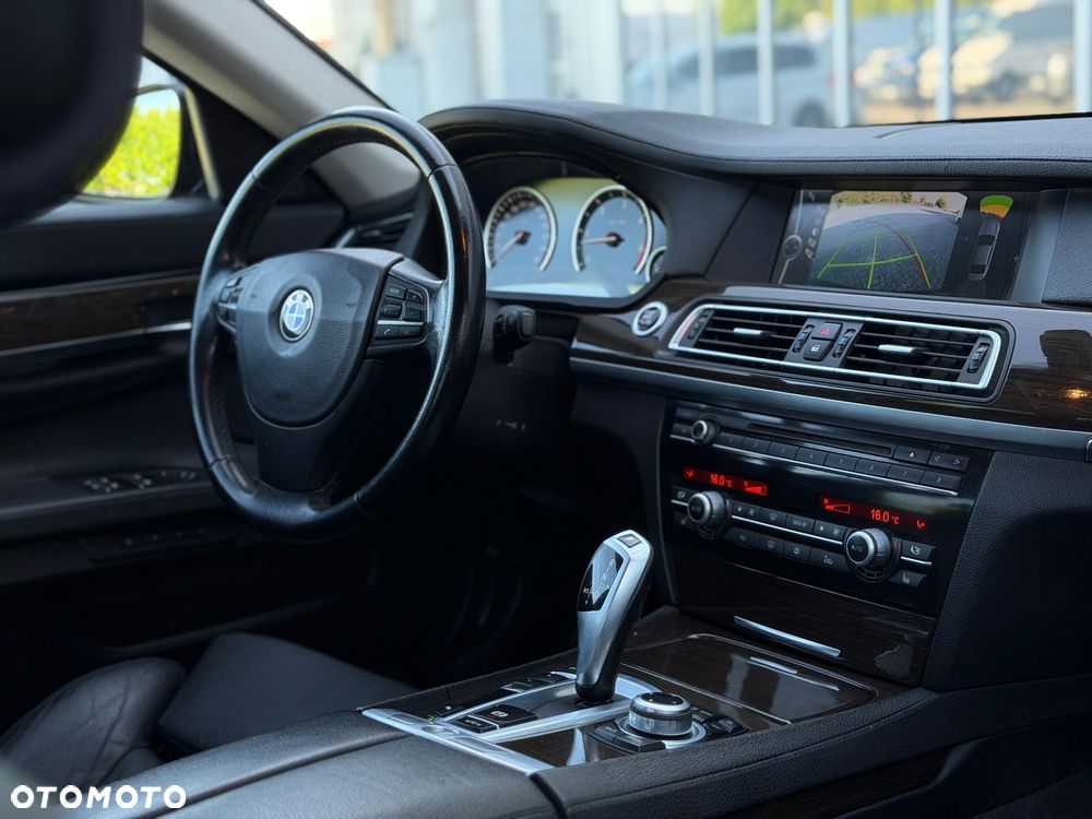 BMW Seria 7 730d - 17