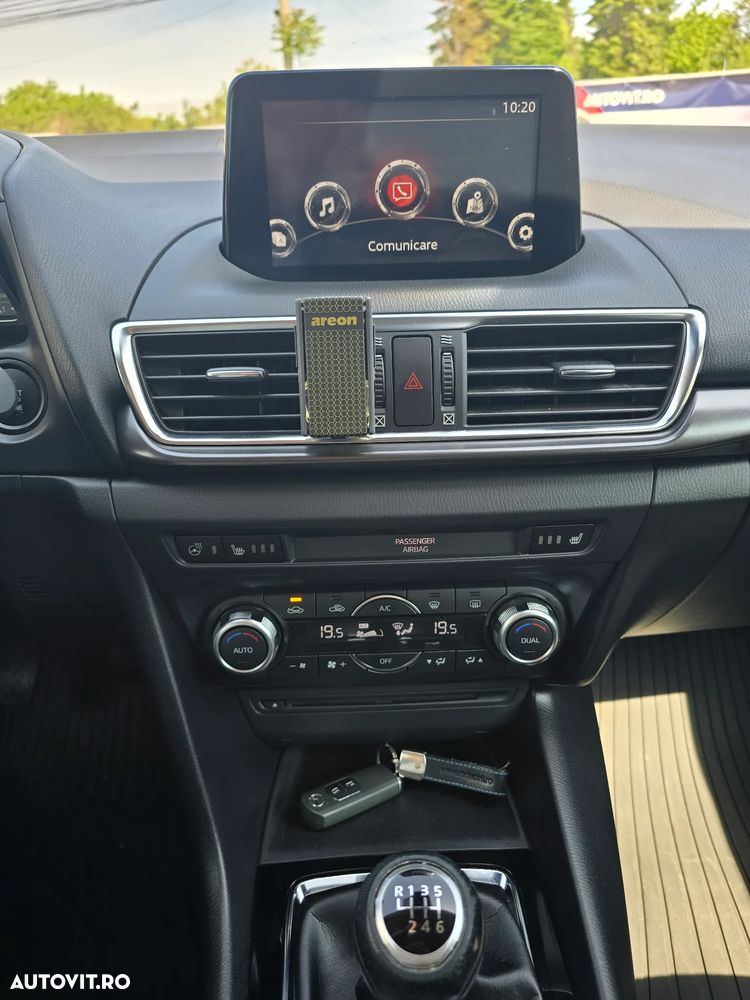 Mazda 3 G120 Revolution - 12
