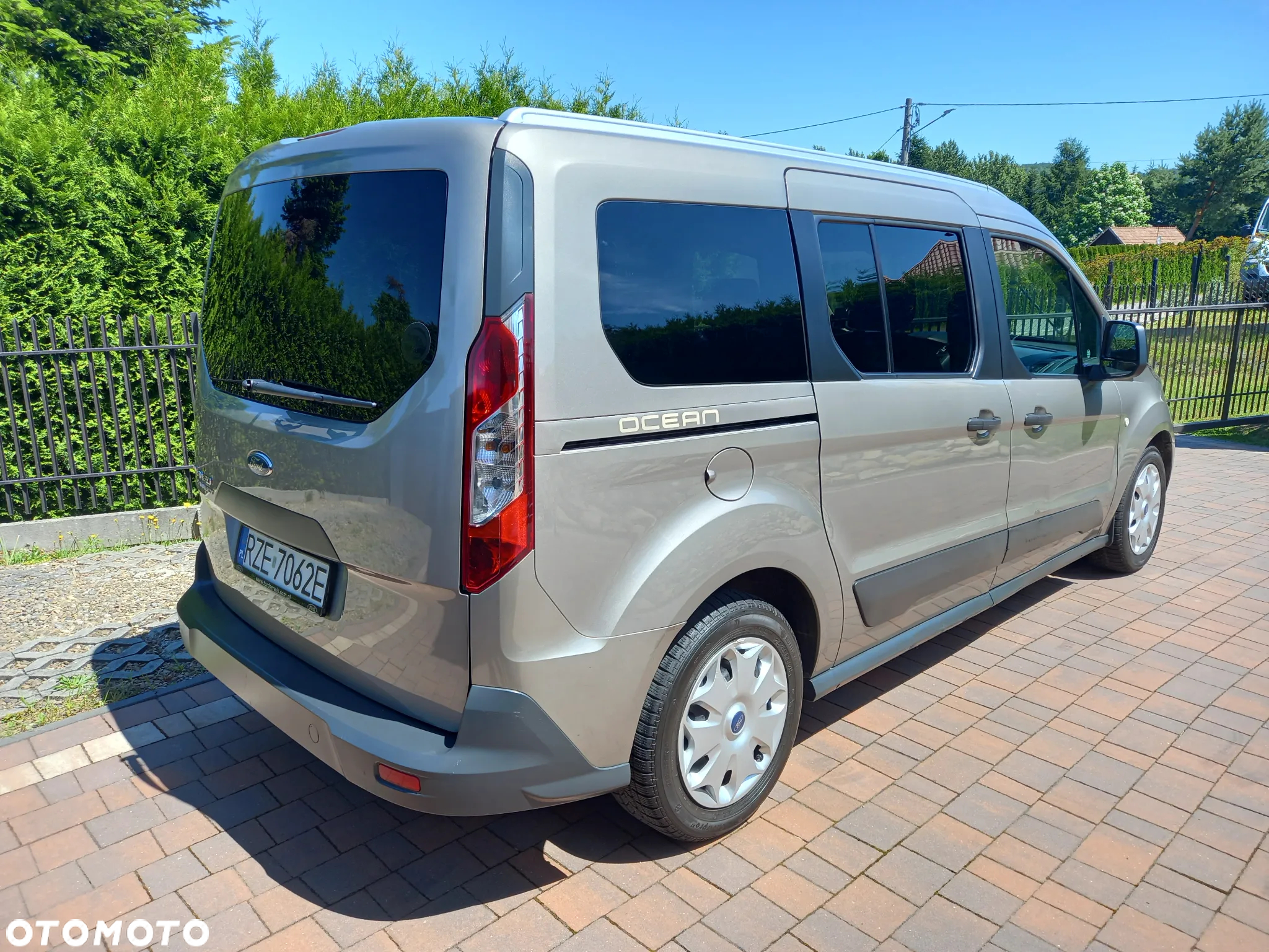 Ford Tourneo Connect Grand - 15