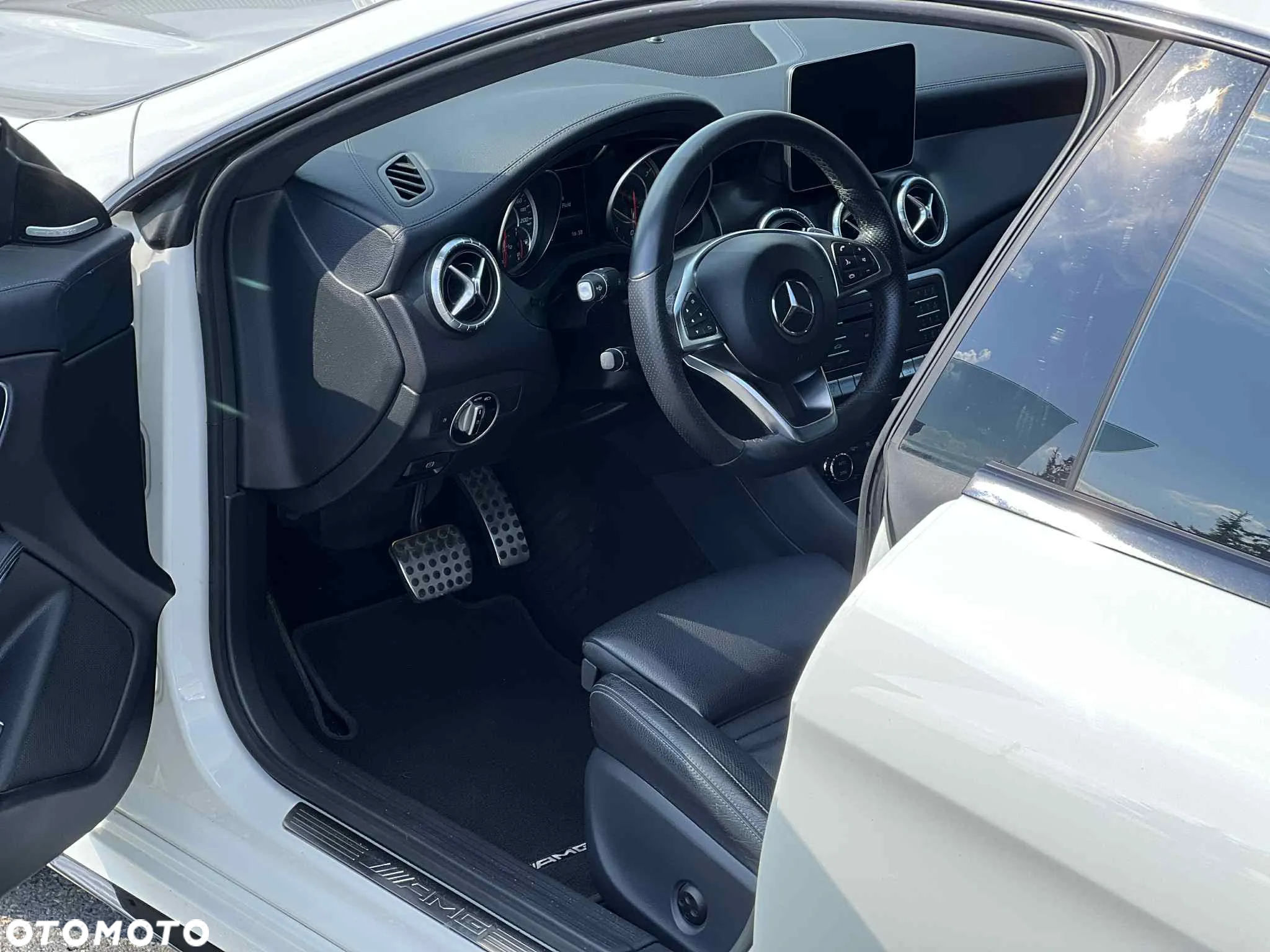 Mercedes-Benz CLA AMG 45 4Matic 7G-DCT - 10