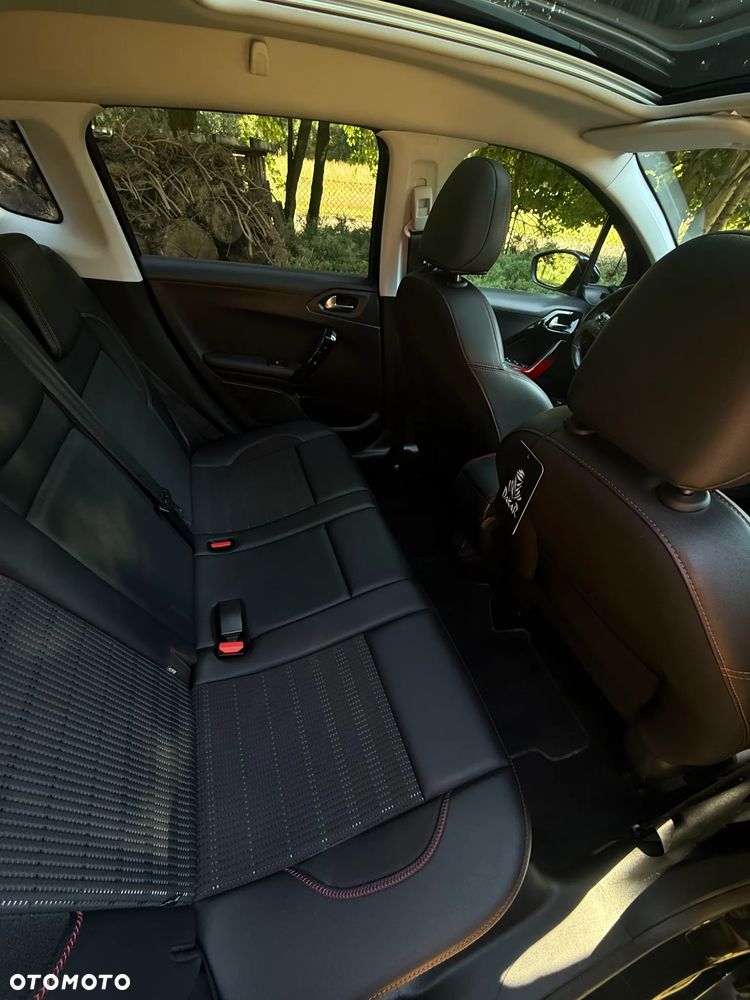 Peugeot 2008 BlueHDi FAP 120 STOP & START GT-Line Edition - 20