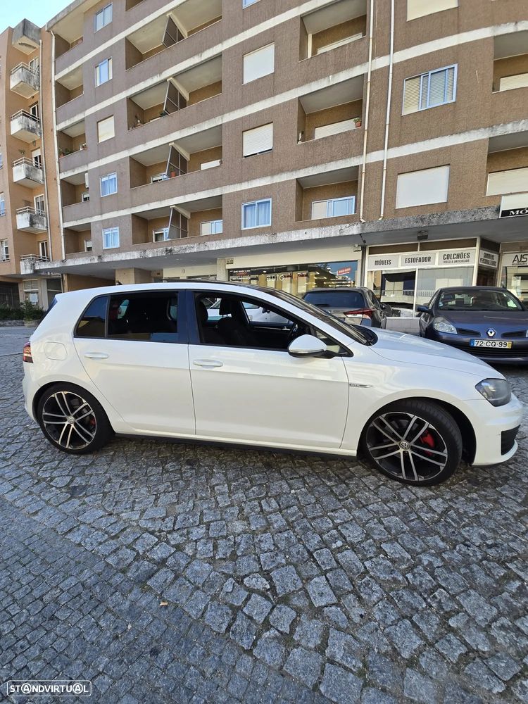 VW Golf - 1
