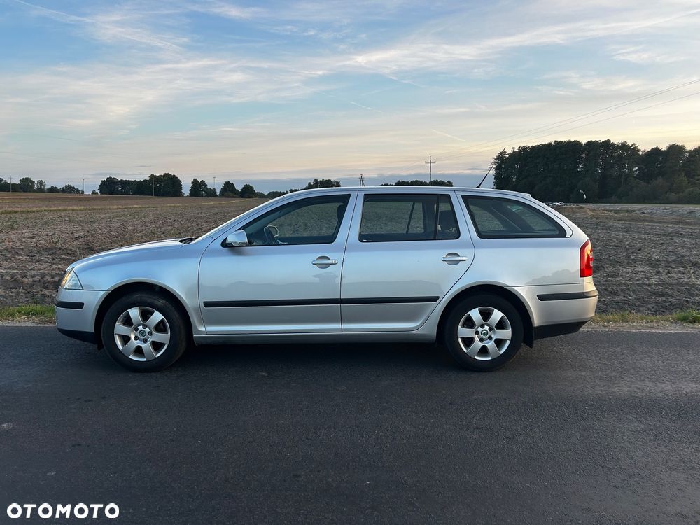 Skoda Octavia 1.6 FSI Ambiente - 22