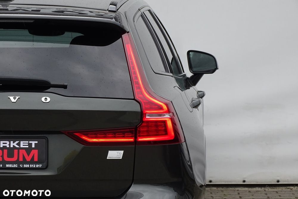 Volvo V60 T6 AWD Recharge Geartronic RDesign Expression - 13