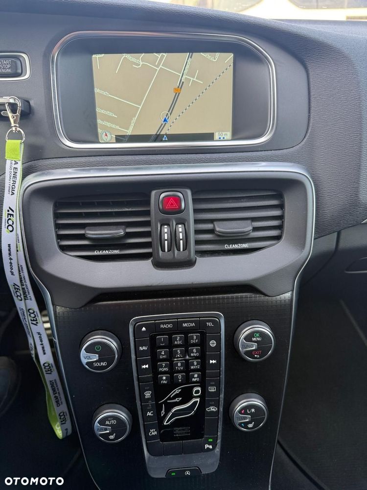 Volvo V40 D2 Drive-E R-Design Momentum - 13
