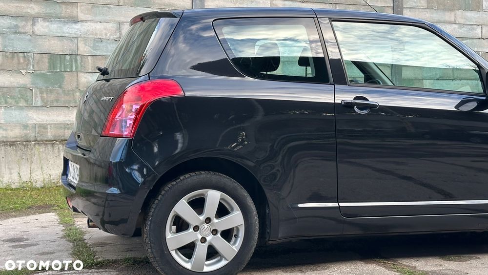 Suzuki Swift 1.5 Black Sport Edition - 16