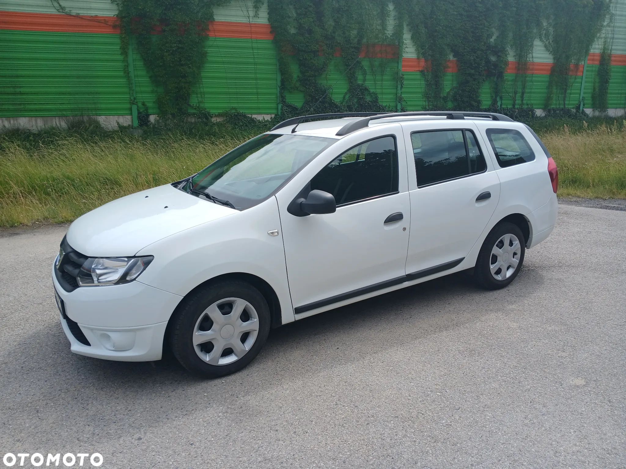 Dacia Logan MCV 1.2 16V Access EU6 - 1