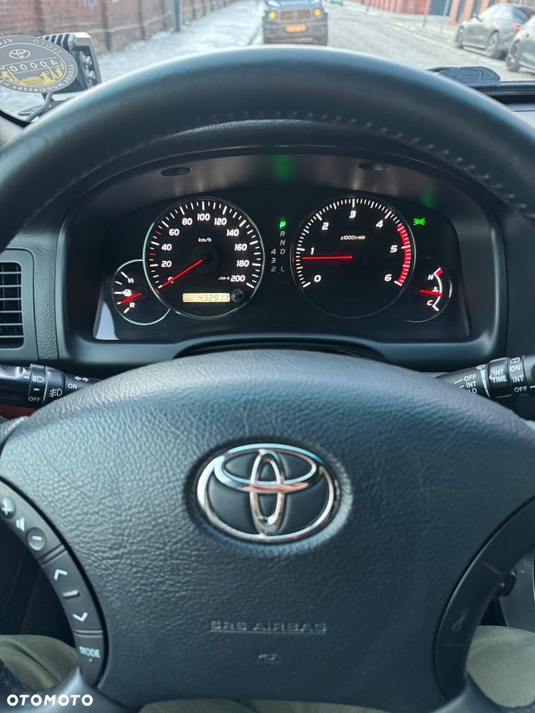 Toyota Land Cruiser - 10