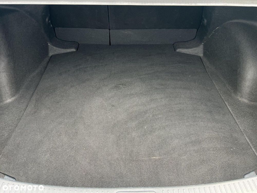 Toyota Corolla - 27