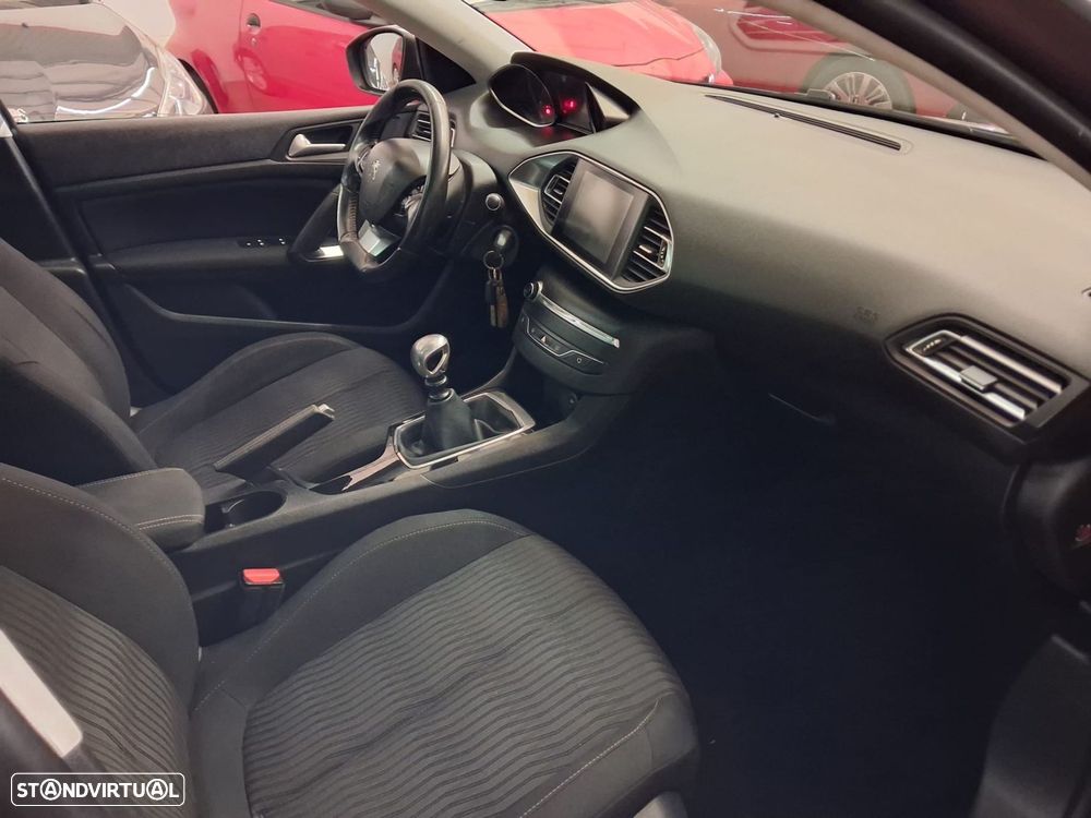 Peugeot 308 SW - 16