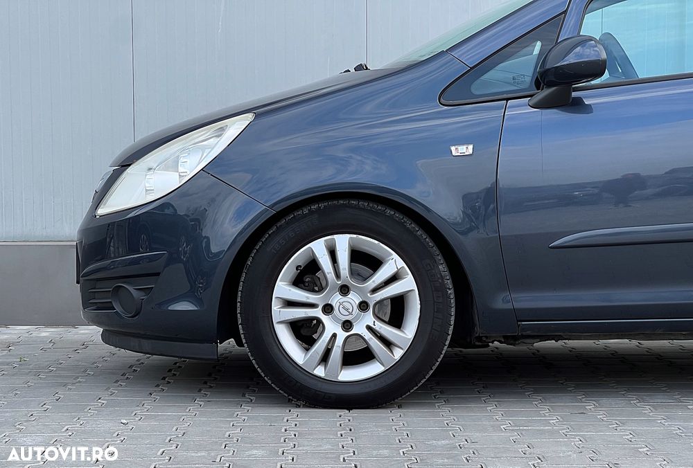 Opel Corsa 1.2 16V - 12