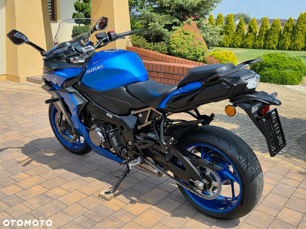 Suzuki GSX 1000 - 3