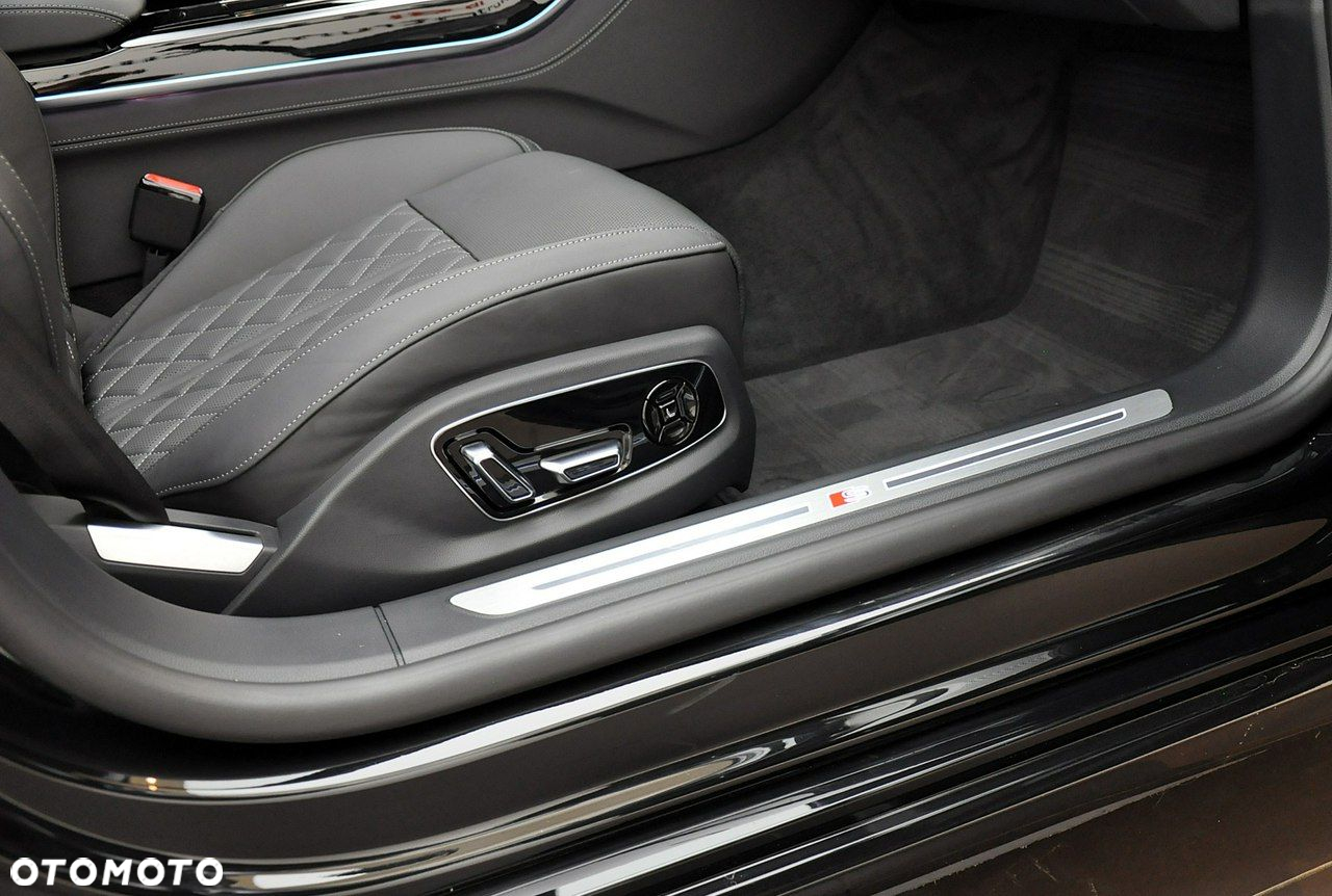 Audi A8 - 26