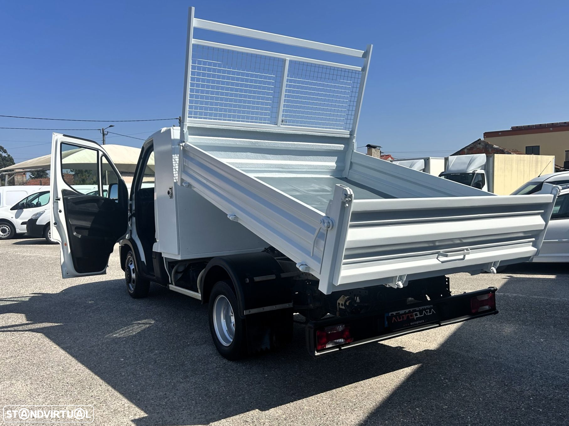 Iveco Daily 35C13 RODADO DUPLO BASCULANTE - 29
