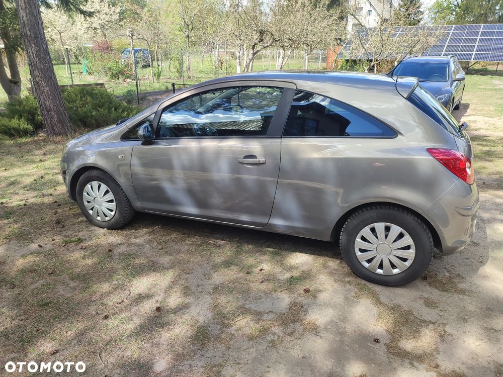 Opel Corsa 1.4 16V Active - 10