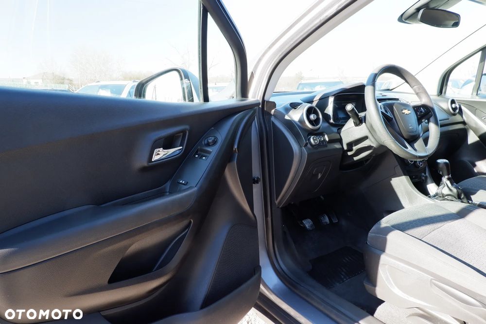 Chevrolet Trax 1.6 LS - 24