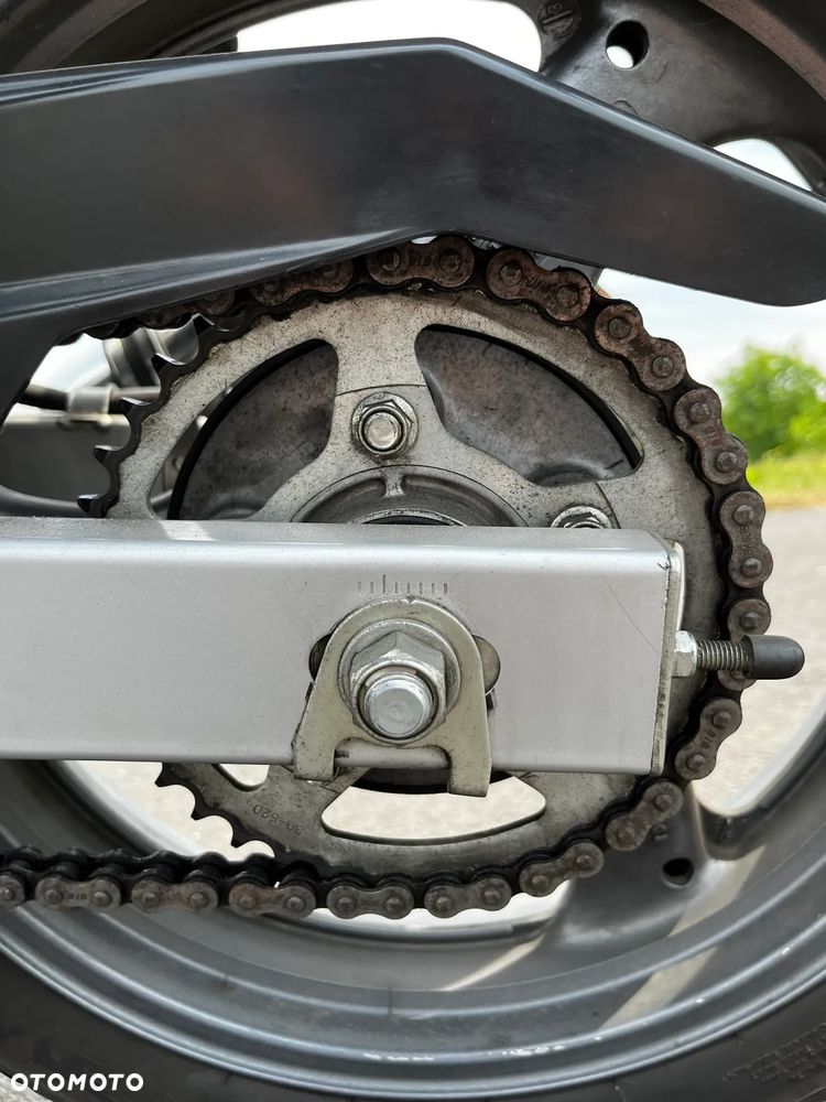 Suzuki GS - 13