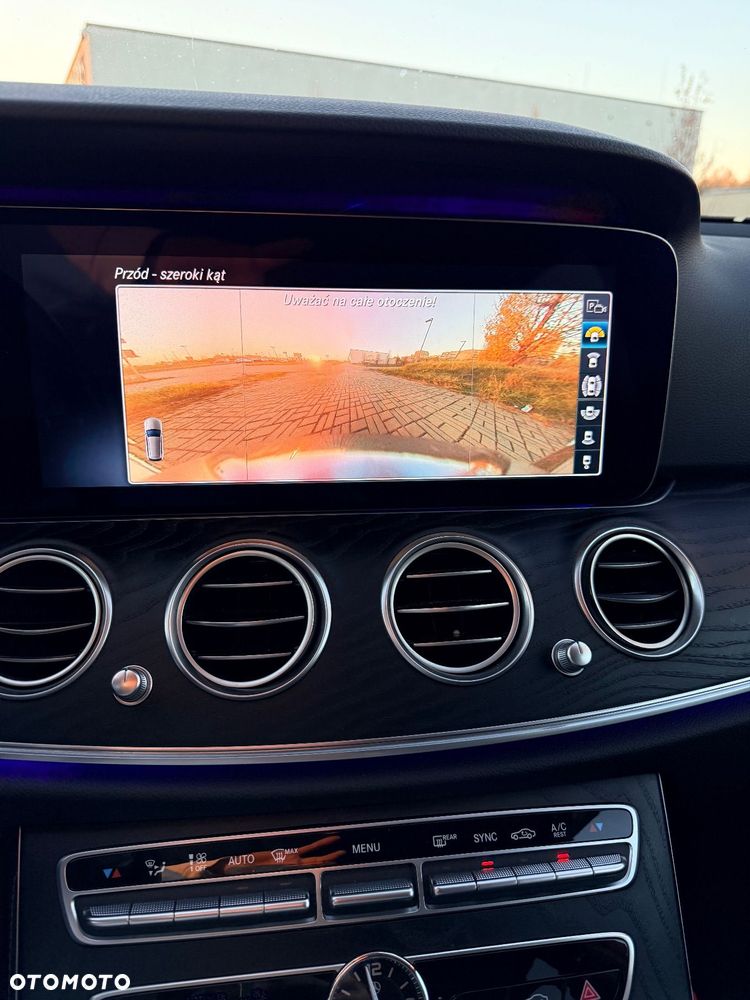 Mercedes-Benz Klasa E 220 d Avantgarde - 15