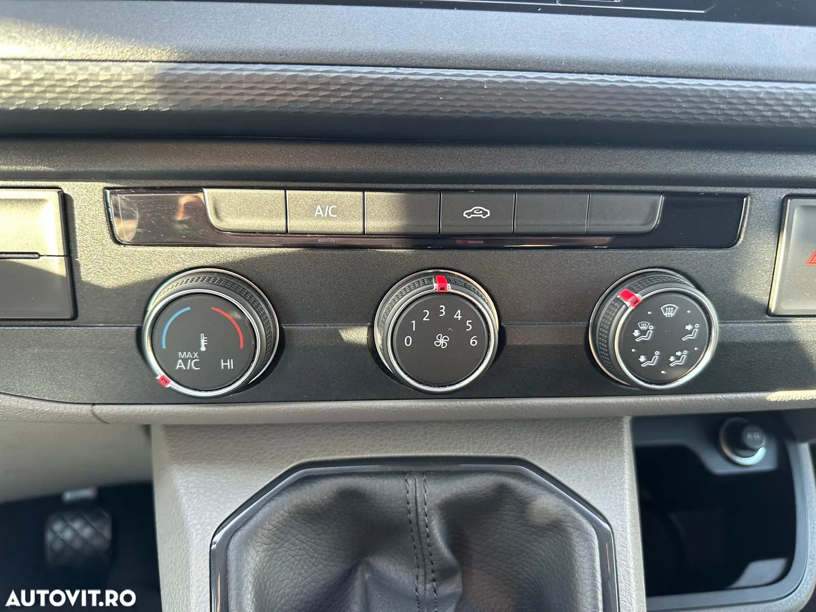 Volkswagen Transporter Sasiu CD T6.1 2.0 TDI 81 kW LR - 17