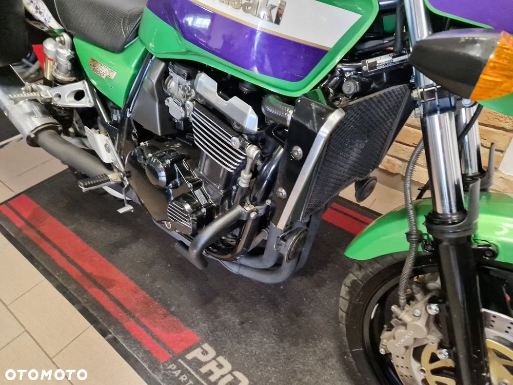 Kawasaki ZRX - 25