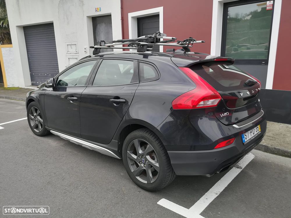 Volvo V40 Cross Country - 3
