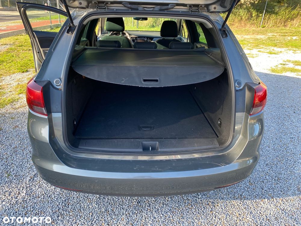 Opel Astra 1.4 Turbo 120 Jahre - 21